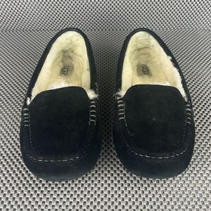 UGG Ansley Moccasin Slippers Loafers Womens Size 7.5 Black Leather Slip On